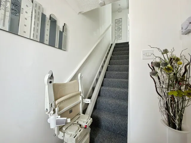 Nicholas Court, Gorseinon, photo 2