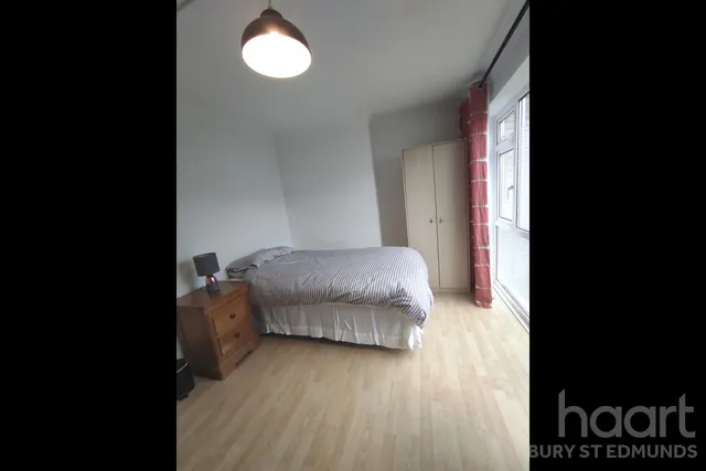 Bury Park Drive, Bury St Edmunds, IP33, photo 2