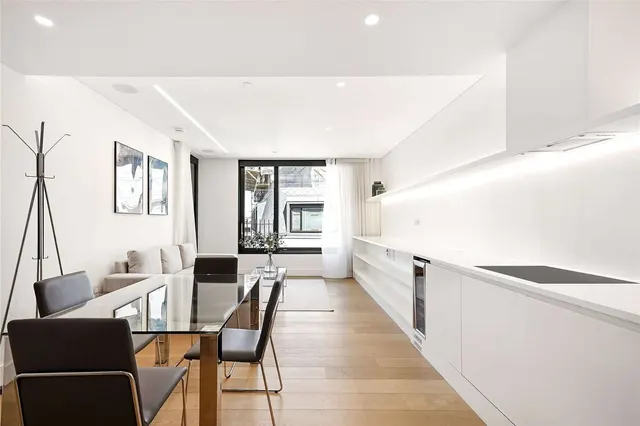 Rathbone Place, London, W1T, photo 1