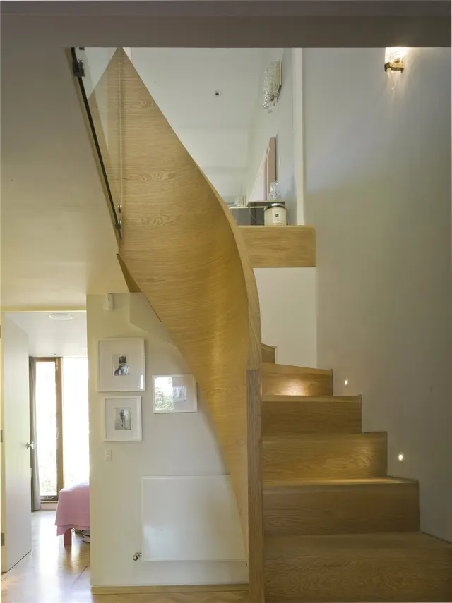 Photo 2 — Cambridge Gardens, London, W10