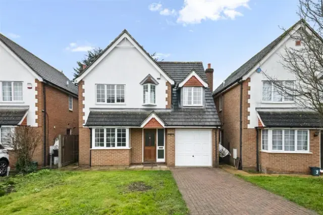Clifford Gardens, Hayes