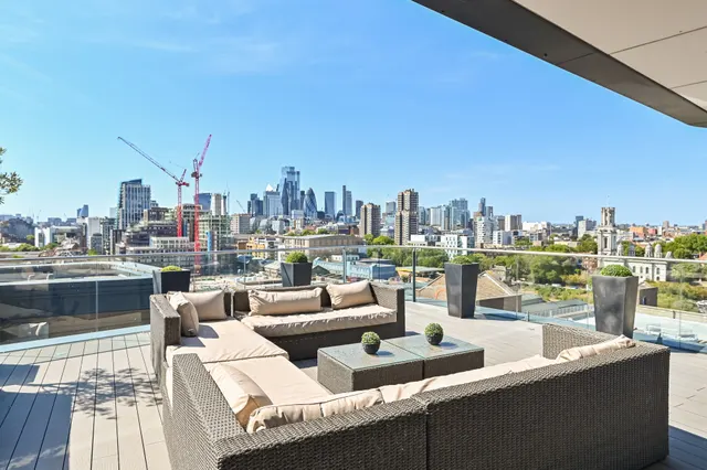 1101 Park Vista Tower, 3 Cobblestone Square, London, photo 1