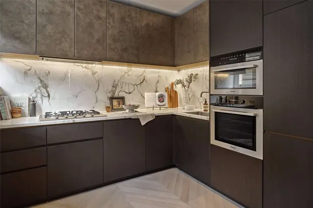 Photo 3 — Allen House, 8 Allen Street, London, W8 6BH