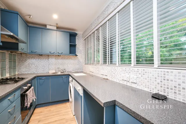 Link Way, Denham Fees Apply, UB9, photo 1