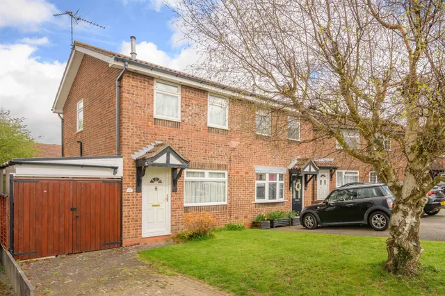 Thoday Close, Kettering, NN14, photo 1