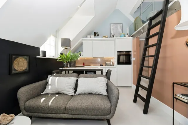 King Georges Walk, Esher, KT10, photo 2