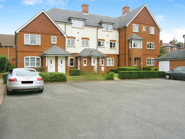 Norton Road, Wokingham, RG40, photo 1