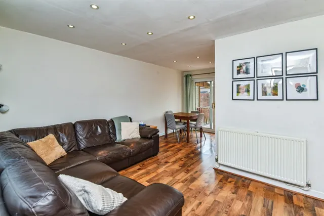 Ludlow Close, Westbury, BA13, photo 3