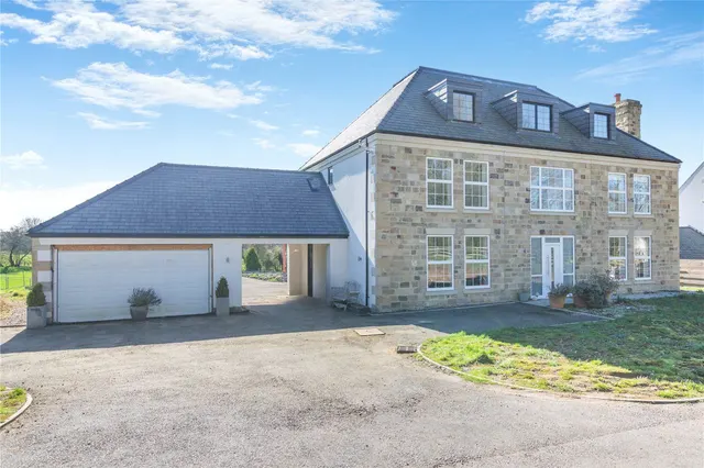 Tockwith Lane, Cowthorpe, LS22, photo 1
