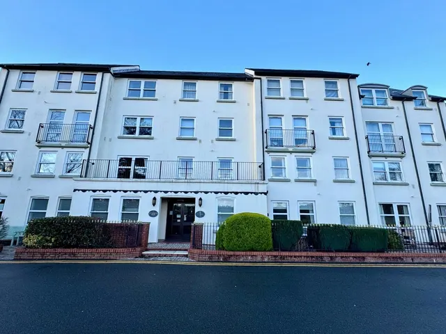 The Parade, Carmarthen, SA31, photo 1