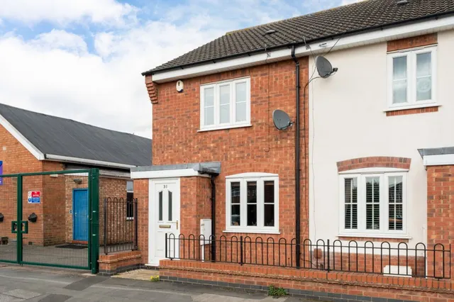 Oxford Street, Syston, LE7, photo 1