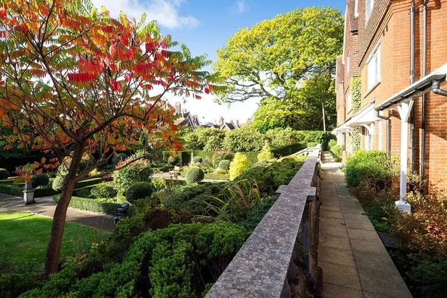 Bishops Down Road, Tunbridge Wells, TN4, photo 2