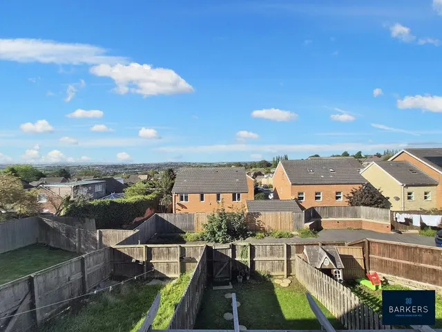Photo 3 — Redberry Avenue, Heckmondwike WF16 9FD