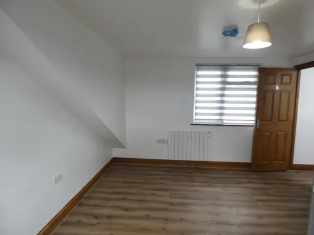 Photo 2 — Endsleigh Road, West Ealing, W13 0RE