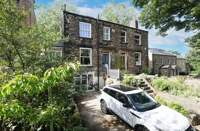 Edroyd Place, Farsley, LS28, photo 1