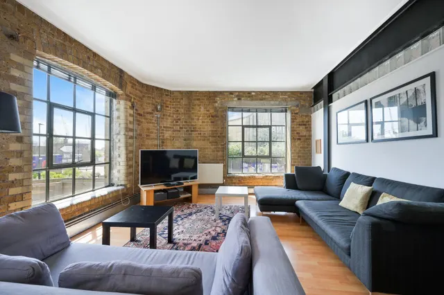 Orchard Place, London, E14, photo 1