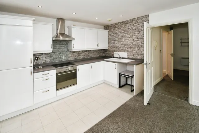 Photo 3 — Olsen Rise, Lincoln, Lincolnshire, LN2