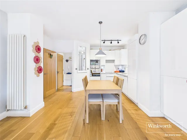 Sunny Gardens Road, Hendon,, London,, NW4, photo 1