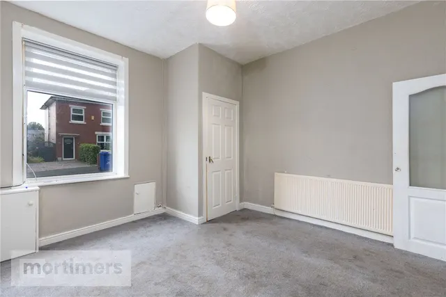 Queen Street, Clayton Le Moors, BB5, photo 3