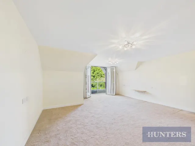 Filey Road, Scarborough, YO11, photo 3