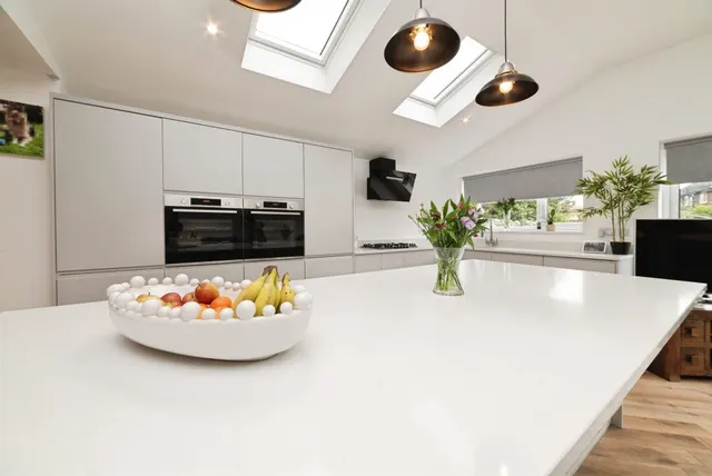 25th Avenue, HULL, photo 1
