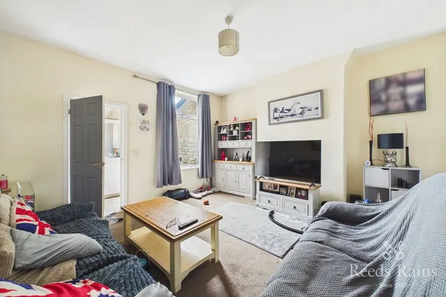 Brunshaw Road, Burnley, BB10, photo 2