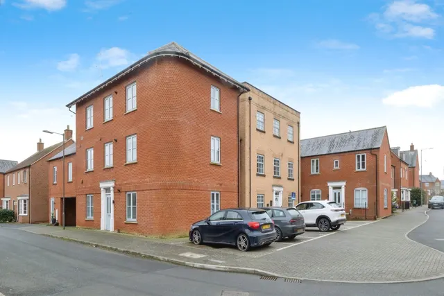 Needlepin Way, Buckingham, MK18, photo 1