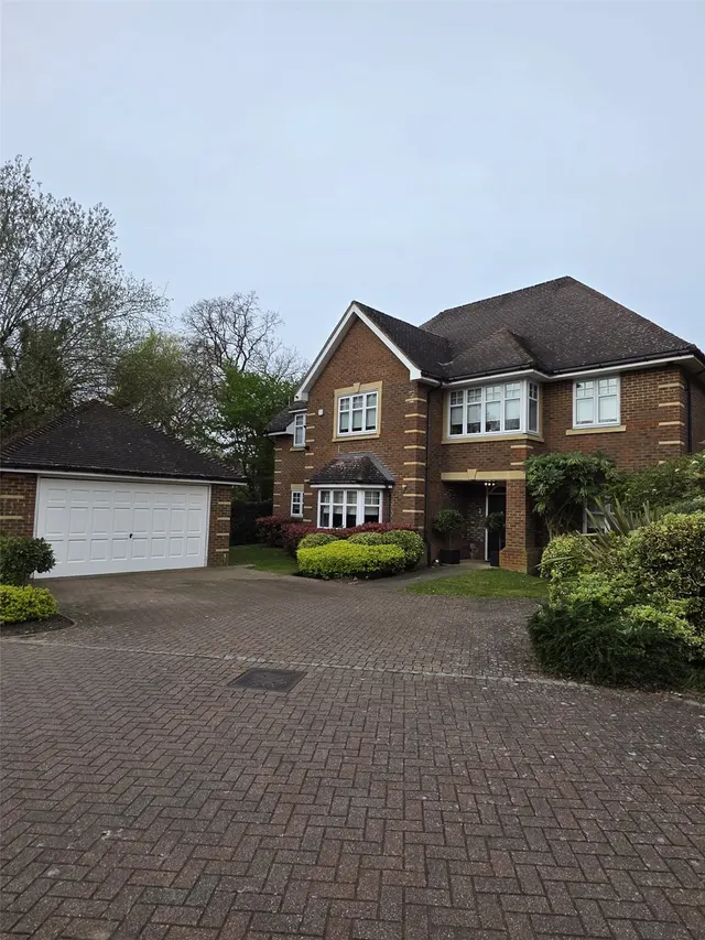 Sandridge Close, Hadley Wood, Hertfordshire, EN4 0HB, photo 1