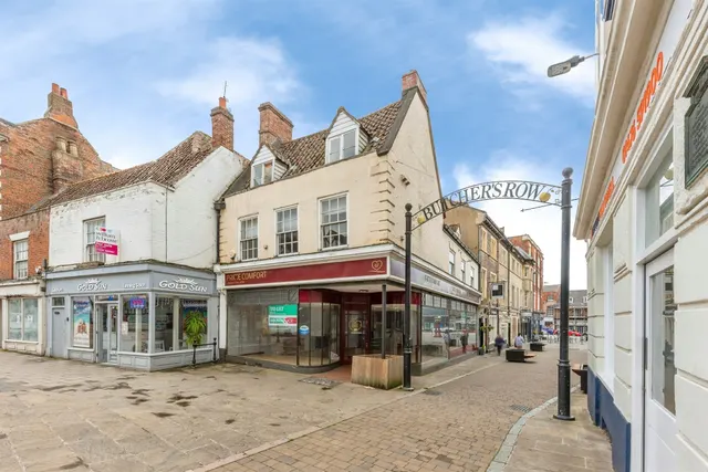 High Street, Grantham, photo 1