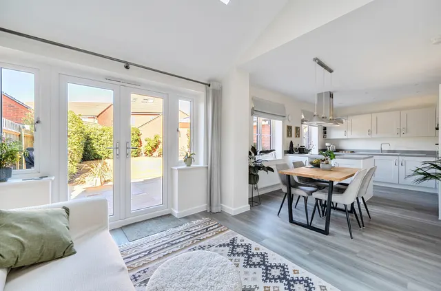 Photo 2 — Westall Street, Shinfield, Reading, Berkshire, RG2 9RL