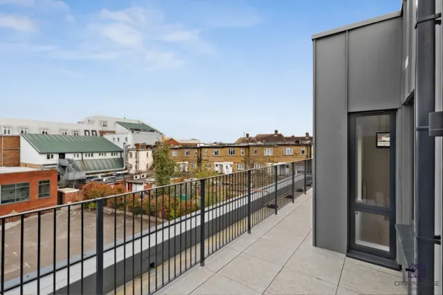 Photo 3 — Fairholme, Harrow on the Hill, HA1 2TN
