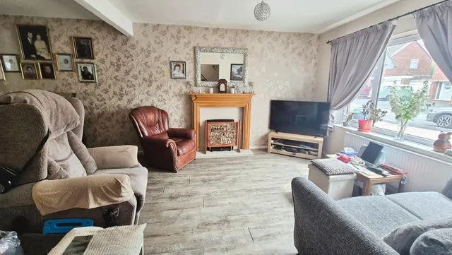 Tylecote Crescent, Great Haywood, ST18, photo 3