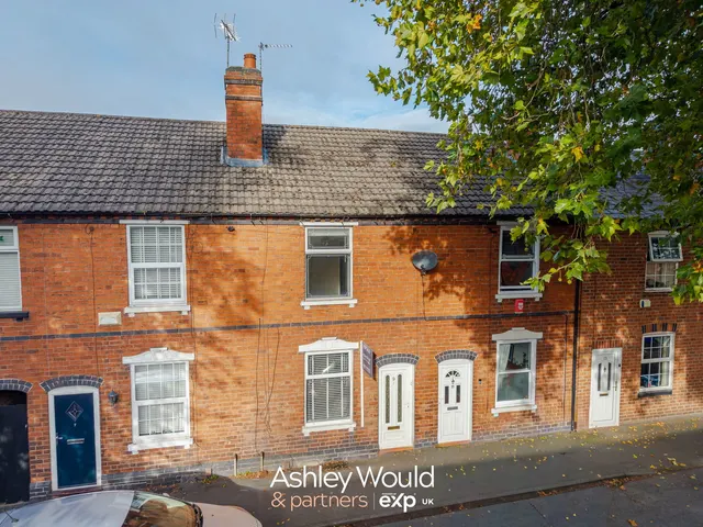Bloomfield Street West, Halesowen, B63, photo 1