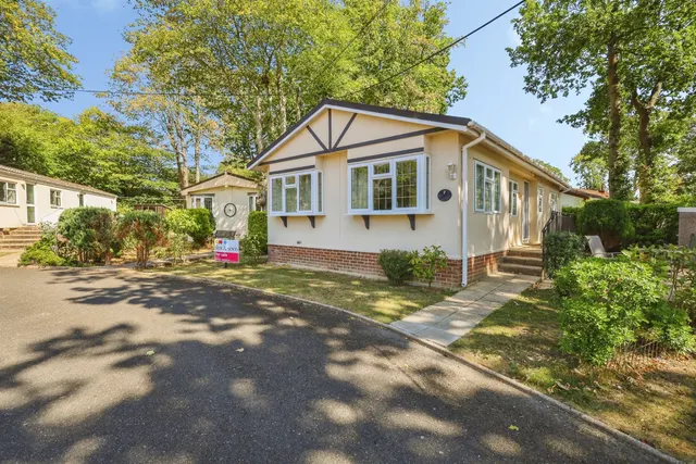 Deanland Wood Park, Golden Cross, Hailsham, photo 1