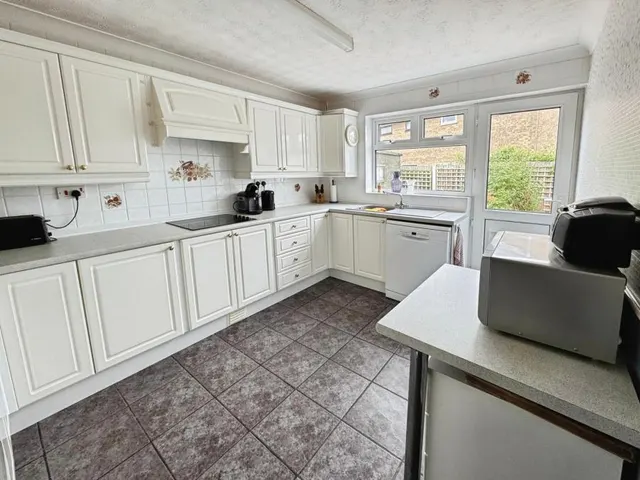 Peter Bruff Avenue, Clacton-on-Sea, CO16, photo 2