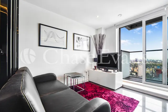 West Tower, 1 Pan Peninsula Square, Canary Wharf, London, E14, photo 1