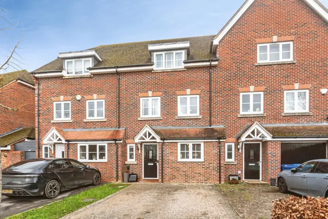 Swift Fields, Bracknell, RG12, photo 1