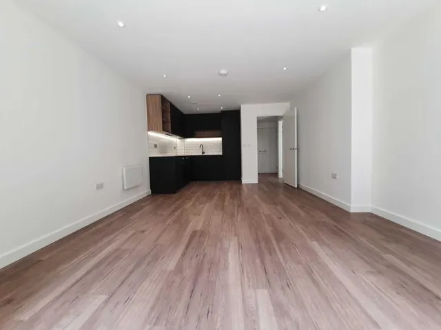 Aerodrome Road, London, NW9, photo 1