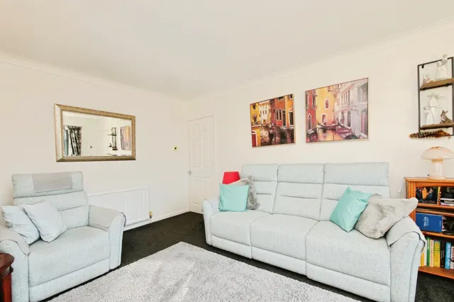 Durlston Drive, Strensall, YO32, photo 2