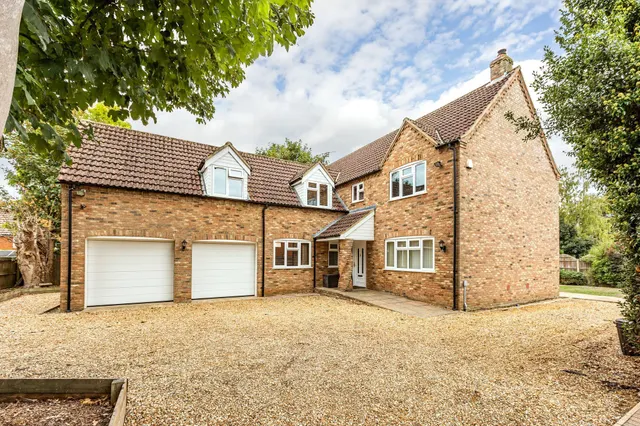 Individually Designed Five-Bedroom Ho, photo 1