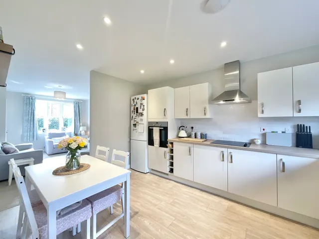 Philip Taylor Drive, Crewe, CW1, photo 2
