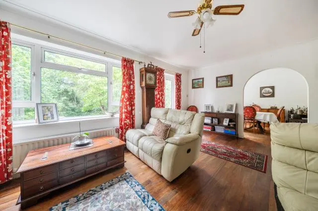Tree Tops Avenue, Camberley, GU15, photo 3