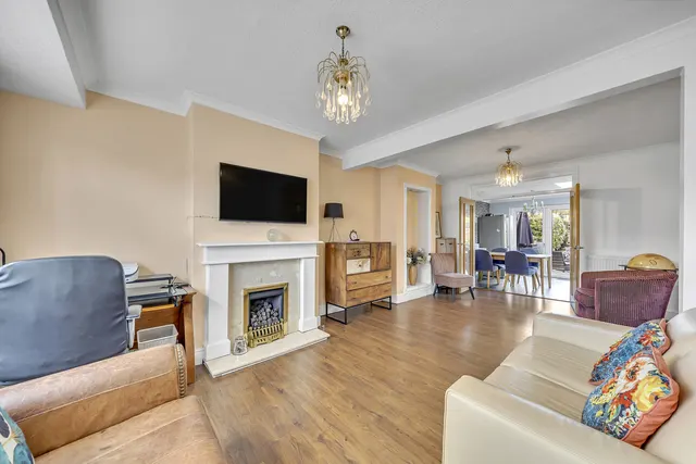 Photo 2 — Lynton Avenue, Romford, RM7 8NL