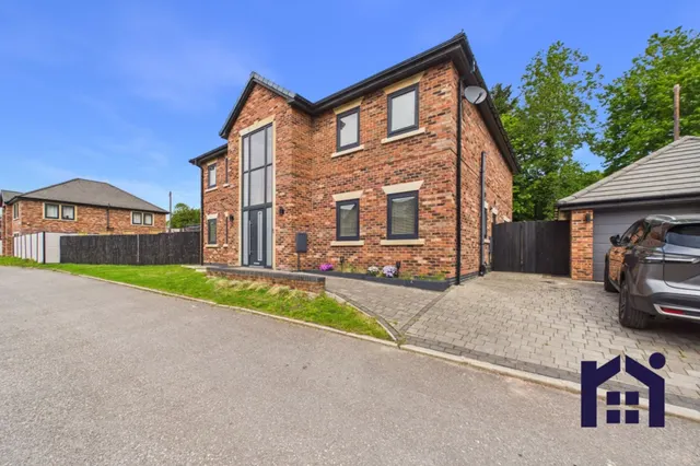 Armetriding Reaches, Euxton, Chorley, PR7 6GY, photo 1