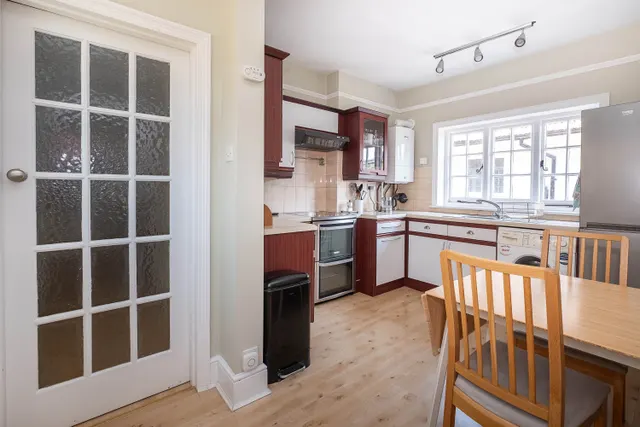 Cranes Drive, Surbiton, KT5, photo 3