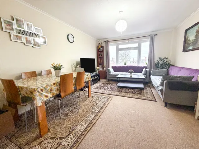 Photo 2 — Burlington Court, Aldershot, Hampshire, GU11 3EX
