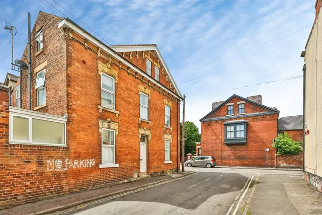 Market Street, Ilkeston, DE7, photo 1