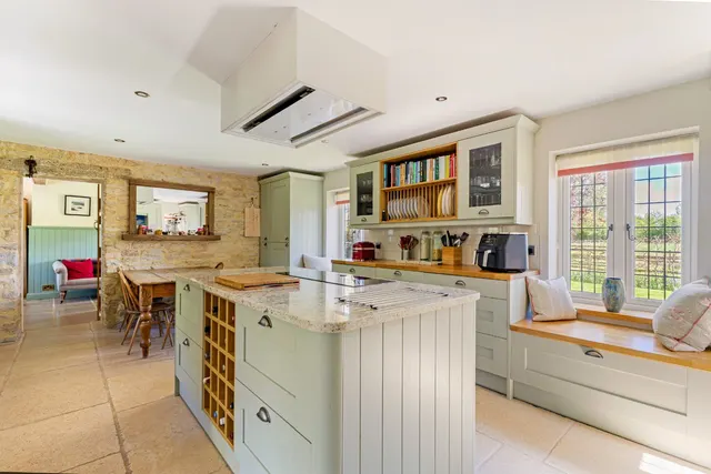 Minety, Malmesbury, SN16, photo 3