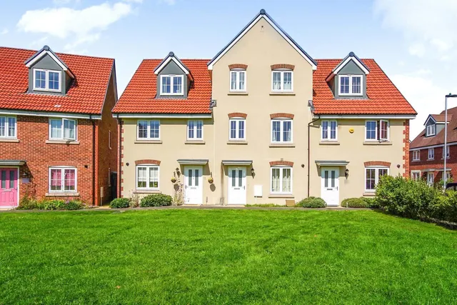 Henry Shute Road, Cheswick Village, Bristol, BS16, photo 1