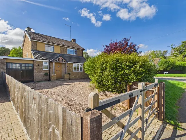 Brixworth Road, Creaton, NN6, photo 1